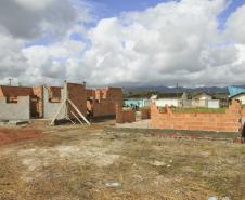 O bairro escolhido para receber as novas moradias conta com boa insfraestrutura para as famílias. Ali funcionam a Escola Municipal Tramujas Filho, que atende 200 crianças e a Escola Estadual Porto Seguro, com ensino médio e fundamental, com capacidade para 800 alunos em três turnos e conta com biblioteca, cancha poliesportiva e laboratório de informática. Além disso, o Instituto Federal de Educação, Ciência e Tecnologia, que também funciona no local, está ampliando sua estrutura com novas obras.