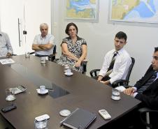 A Administração dos Portos de Paranaguá e Antonina (Appa) recebeu representantes dos Ministérios Públicos Federal e Estadual para uma reunião. O encontro foi articulado pela secretária estadual de Justiça, Cidadania e Direitos Humanos, Maria Tereza Uille Gomes.