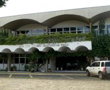 O prédio onde funciona a sede administrativa da Appa também tem o nome de um ex-superintendente: Engenheiro Luiz Antonio Amatuzzi de Pinho, que chefiou os portos paranaenses entre os anos de 1977 e 1983.