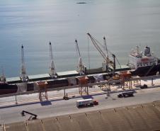 Terminal de fertilizantes – Além da readequação das normas, a Appa iniciou uma auditoria completa nos registros da obra do terminal de fertilizantes, inoperantes desde a sua construção, em 2009. Estão sendo feitos levantamentos quanto às operações de fertilizantes nos últimos anos em Paranaguá. 