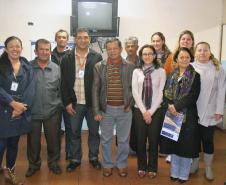 Comunicação – A Administração dos Portos de Paranaguá e Antonina (Appa) deu início, também, às reuniões com líderes comunitários das comunidades do entorno do porto, dando continuidade ao Programa de Comunicação Social da Dragagem. A primeira reunião aconteceu na tarde da última quinta-feira (21), na Colônia de Pescadores Z1, de Paranaguá. 