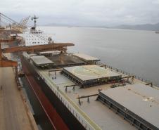 Com o tempo bom, o Corredor de Exportação embarca diariamente entre 60 e 80 mil toneladas, podendo chegar a uma capacidade máxima de escoamento de 100 mil toneladas por dia.