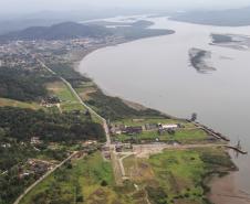 Serão reformados o prédio administrativo e a guarita de controle. Fora isso, será iniciada a dragagem do canal de acesso ao Porto de Antonina.