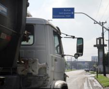 Com a implantação do novo fluxo fica estabelecida a Avenida Bento Rocha como rota única de entrada dos caminhões que saem do Pátio de Triagem. A via permanece mão-dupla. Seguindo por esta, os caminhões que se destinarem aos terminais ANNP e AGTL deverão pegar a Avenida Coronel Santa Rita e, em seguida, a Ayrton Senna.