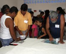 As atividades, coordenadas por uma equipe formada por biólogos, sociólogos e uma artista plástica, serão realizadas em quatro reuniões. Nesta terça-feira (4), foram as comunidades da Ponta da Pita e da Praia dos Polacos que participaram da oficina. Hoje (5), a ação será com a comunidade do Portinho – que estava fora do cronograma, mas, por solicitação da própria colônia, foi inserida no Plano. Na quinta-feira (6), será a vez da comunidade da Ilha do Teixeira e, na sexta (7), Ilha das Peças.