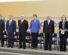 O governo federal anunciou nesta quinta-feira (06), em Brasília, o Programa de Investimentos em Logística do Sistema Portuário Nacional. Em cerimônia realizada no Palácio do Planalto, presidida pela presidente Dilma Roussef, foi apresentado o detalhamento do programa que será implementado por meio de medida provisória que altera a lei 8.630/93, de modernização dos portos. 