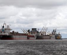 Em menos de três meses, foram 27 dias de embarques parados. No entanto, o Corredor de Exportação já movimentou, até o final de fevereiro, dois milhões de toneladas de grãos.
