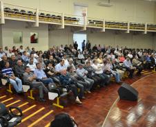 O objetivo do programa Porto no Campo é informar agricultores e empresários do interior sobre os projetos de melhoria e expansão dos portos. A prévia do projeto foi feita na última semana, durante reunião organizada pela Secretaria de Agricultura, em Pato Branco.