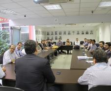 Um grupo de técnicos da Secretaria de Portos (SEP), da Agência Nacional de Transportes Aquaviários (Antaq), Universidade de Brasilia (UnB) e da Empresa Brasileira de Projetos (EBP) está em Paranaguá para analisar as propostas da Administração dos Portos de Paranaguá e Antonina (Appa) sobre as áreas de expansão.