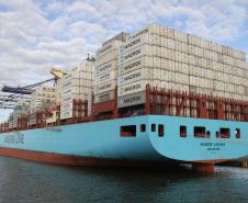 O Porto de Paranaguá, que já funciona 24 horas por dia há mais de cinco décadas, passará a contar com serviços federais anuentes também funcionando ininterruptamente em adequação ao programa da Secretaria de Portos. 