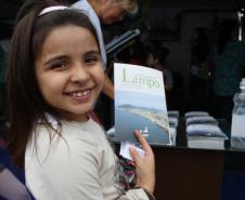 Até amanhã (9), a Administração dos Portos de Paranaguá e Antonina (Appa) participa da Semana de Meio Ambiente de Paranaguá. Além de apresentar as ações ambientais que vem desenvolvendo, a autarquia expõe o diagnóstico socioambiental, construído com a comunidade local, durante a dragagem de manutenção do Canal da Galheta