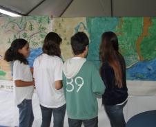 Até amanhã (9), a Administração dos Portos de Paranaguá e Antonina (Appa) participa da Semana de Meio Ambiente de Paranaguá. Além de apresentar as ações ambientais que vem desenvolvendo, a autarquia expõe o diagnóstico socioambiental, construído com a comunidade local, durante a dragagem de manutenção do Canal da Galheta