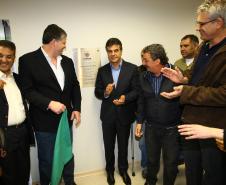 O governador Beto Richa inaugurou, nesta segunda-feira (26/08), o novo prédio administrativo do Porto de Antonina. O novo prédio, reformado com recursos próprios da Administração dos Portos de Paranaguá e Antonina (Appa), não recebia melhorias desde a década de 60. 