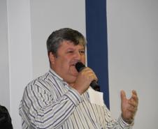 Representantes da comunidade portuária, empresários, autoridades públicas e a diretoria dos portos de Paranaguá e Antonina participaram ontem (5) de uma reunião para discutir o crescimento dos portos do Paraná