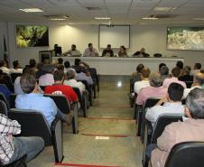 Documento avalia, ponto a ponto, a compatibilidade entre PDZPO de Paranaguá e as proposta dos novos arrendamentos apresentados pelo governo federal. Documento será protocolado junto à Antaq e será utilizado na audiência pública do dia 21.