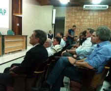 Esta semana, o Secretário de Estado de Infraestrutura e Logística, José Richa Filho, e o superintendente da Administração dos Portos de Paranaguá e Antonina (Appa), Luiz Henrique Dividino, se reuniram com o setor produtivo da região Noroeste do Paraná. Representantes do campo, da indústria e das prefeituras de Umuarama e Paranavaí receberam informações sobre o escoamento dos produtos e os projetos de expansão dos portos paranaenses. 