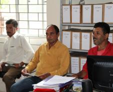 Esta semana, as equipes do Núcleo Ambiental da Administração dos Portos de Paranaguá e Antonina (Appa) e da DTA Engenharia iniciam as reuniões de comunicação com as comunidades pesqueiras de Paranaguá e Antonina. Até sexta-feira (29), os pescadores recebem informações sobre como será essa nova campanha de dragagem de manutenção dos portos do Paraná. 