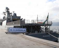 Para comemorar o Dia do Marinheiro, celebrado nesta sexta-feira (13), a Corveta Barroso, da Marinha do Brasil, estará aberta à visitação pública nos dias 14 e 15 de dezembro, das 14 horas até o pôr do sol (por volta das 20 horas), sendo os visitantes convidados a participarem do cerimonial à Bandeira Nacional. O acesso do público será pelo Portão Principal do Porto de Paranaguá. 