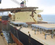 A partir do dia 2 de janeiro, terão preferência de embarque em um dos três berços do Corredor de Exportação do Porto de Paranaguá, os operadores de grãos que apresentarem melhores índices de produtividade
