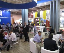 No segundo dia da maior feira de logística da América Latina, Portos do PR recebem do TCP, Prêmio Especial pela operação do maior navio movimentado.