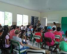 Com palestra e oficina, equipe do Programa de Educação Ambiental da dragagem propõe soluções aos problemas de saneamento básico levantados pela própria comunidade.