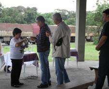 A Administração dos Portos de Paranaguá e Antonina (Appa) realizou, nesta terça-feira (15), mais uma edição do Porto em Ação. A ação integrada tem o objetivo de promover uma feira de informações e serviços aos caminhoneiros, dando enfoque principalmente para as regras do carga online e a importância do caminhoneiro para manter a cidade de Paranaguá mais limpa. 