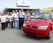 A secretária de estado da família, Fernanda Richa, fez a entrega nesta quinta-feira (08), em Paranaguá, de um carro doado pelos organizadores da Exposafra para a Pastoral Rodoviária de Paranaguá. A ação já é tradição do evento, que sempre doa um veículo para ajudar nos trabalhos sociais desenvolvidos pela entidade