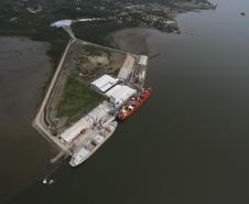 Desde 2011 o governo do Paraná vem trabalhando no resgate da movimentação de mercadorias pelo porto de Antonina. No ano passado, o porto de Antonina movimentou 1,7 milhão de toneladas de mercadorias, o que representou alta de 41% em relação a 2012. 