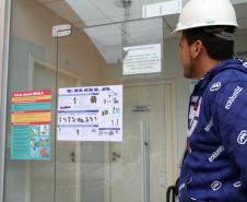 "A nossa contribuição está sendo em divulgar os comunicados das agências nacionais e dados sobre o vírus e a transmissão para evitar que esse contato dos trabalhadores locais com os tripulantes do navio, que podem vir dessas regiões africanas mais afetadas, seja porta de entrada para o Ebola”, afirma.