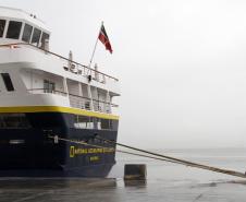 A maioria dos turistas do navio é dos Estados Unidos. Porém, há também passageiros israelenses, gregos, espanhóis, suecos, canadenses, dinamarqueses, venezuelanos, dinamarqueses, poloneses, holandeses, irlandeses e sete brasileiros. A faixa etária dos turistas varia de 17 a 86 anos.