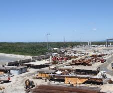 As demais estruturas da P76 serão montadas no canteiro de obras da Techint, em Pontal. Atualmente, 850 pessoas trabalham no canteiro de obras. De acordo com Silva, 90% destes trabalhadores são do litoral. 