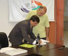 Representantes das Comissões Nacional e Estadual de Segurança Pública nos Portos, Terminais e Vias Navegáveis (Conportos e Cesportos) entregaram, nesta quinta-feira (06), em Paranaguá, sete certificados de cumprimento das exigências do ISPS Code (código internacional de segurança na atividade portuária).