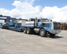 Porto de Paranaguá recebe peça de 185 toneladas para fábrica da Klabin