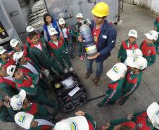 Porto de Paranaguá lança o projeto de educação ambiental Porto Escola