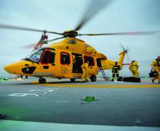 Maior helicóptero executivo do mundo desembarca no Brasil pelo Porto de Paranaguá