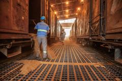 Porto de Paranaguá registra recorde na descarga de vagões