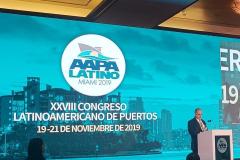 As oportunidades de negócios nos Portos do Paraná estão sendo apresentadas em Miami (EUA) no 28.º Congresso Latino-Americano de Portos. A empresa pública paranaense representa os terminais brasileiros e participa do evento junto com a Autoridade Portuária de Santos. 