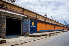 Depois de reformas e um ostensivo controle de pragas, os silos públicos horizontais do Corredor de Exportação do Porto de Paranaguá voltam a receber carga. Localizados no cais, em frente aos berços 212 e 213, os armazéns são destinados ao farelo de soja.