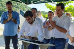 Trapiches de Encantadas e Nova Brasília serão reformados, reforçados e ampliados. Vão receber nova iluminação, rampas acessíveis, lixeiras, coberturas. Medida se soma a outros R$ 8 milhões aplicados em melhorias na Ilha do Mel, um cartão-postal do Paraná. 