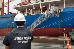 A Portos do Paraná em conjunto com a ANVISA, o OGMO, a Primeira Regional de Saúde, o SAMU e o Hospital Regional do Litoral em Paranaguá promoveram nesta sexta-feira (21), um exercício SIMULADO de atendimento a um tripulante de navio com sintomas de contaminação por coronavírus (COVID-19). 