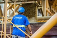 Com 85 anos, porto paranaense redefine a relação da atividade portuária com a cidade. Em 2020, a empresa Portos do Paraná vai zerar a dívida com o município e repassar R$ 22,66 milhões. O dinheiro é aplicado em investimentos na área de saúde, educação, obras, além de ajudar o poder municipal a manter salários em dia e fazer novas contratações. 