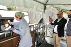 Protocolos aplicados e estrutura montada servirão de referência em divisas, fronteiras e aeroportos do Estado. Representantes da Secretaria Estadual de Saúde visitaram as instalações portuárias nessa sexta-feira (19). 