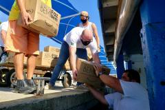 A ação envolveu oito barcos, distribuiu 1.043 cestas básicas e foi coordenada pela Diretoria Empresarial da Portos do Paraná. Foram beneficiados moradores da Ilha do Mel - Brasília, Encantadas e Ponta Oeste, Superagüi, São Miguel, Piaçaguera, Maciel, Eufrasina, Ponta do Ubá, Amparo, Europinha, Teixeira e Ilha das Peças.