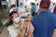 De janeiro a agosto, cerca de 350 mil caminhões passaram pelo porto paranaense. Os caminhoneiros, que não pararam durante a pandemia de Covid-19, são responsáveis por 84% das movimentações de produtos que chegam ou saem do Paraná via portos