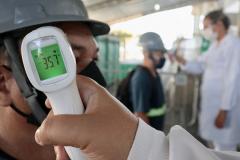 Nesta quinta-feira (25), a estrutura médica completa um ano nos terminais portuários do Paraná. Foram mais de 1,6 milhão de trabalhadores atendidos nas barreiras sanitárias de acesso ao cais e Pátio de Triagem.