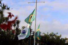 Em luto pelo falecimento do ex-superintendente Daniel Lúcio Oliveira de Souza, a Portos do Paraná hasteou as bandeiras do Porto de Paranaguá em meio-mastro, nesta quinta-feira (25). 