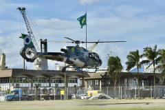 Ação conjunta da Portos do Paraná, Defesa Civil e batalhão aéreo da Polícia Militar entregou cestas básicas em comunidades extremamente isoladas.