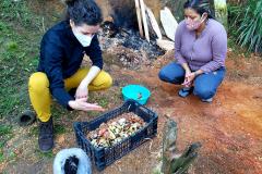 Projeto é gratuito, tem início com ensinamentos sobre compostagem e qualquer morador das comunidades isoladas das áreas de abrangência dos portos paranaenses pode participar