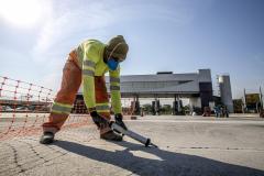 Melhorias na pavimentação, banheiros, segurança e iluminação, promovem o bem-estar dos motoristas que descarregam granéis no porto paranaense.