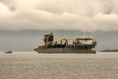 Draga que realiza obras em Santa Catarina abastece no Porto de Paranaguá